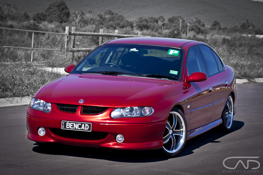 VX S Red Commodore